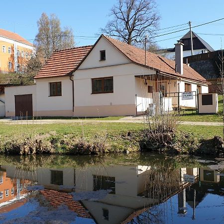 Villa Chaloupka U Vejvodu à Skripov Extérieur photo
