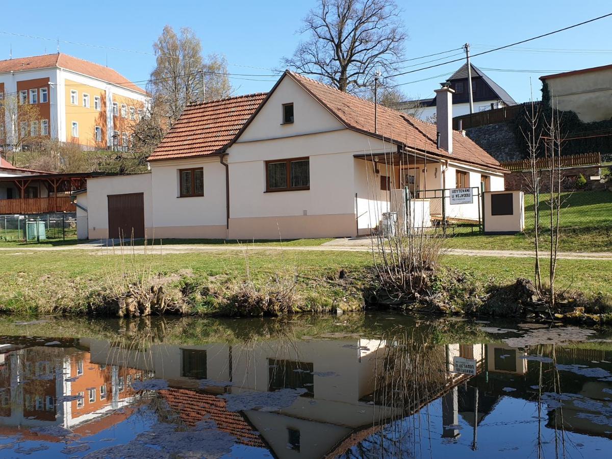 Villa Chaloupka U Vejvodu à Skripov Extérieur photo